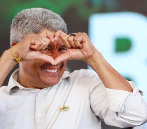 Imagem do post Jerônimo exalta Lula e critica governos anteriores: “Esse Brasil é nosso e ninguém vai arrancar da gente”