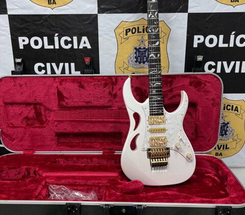 Imagem do post Polícia Civil recupera guitarra rara furtada há seis meses em Salvador