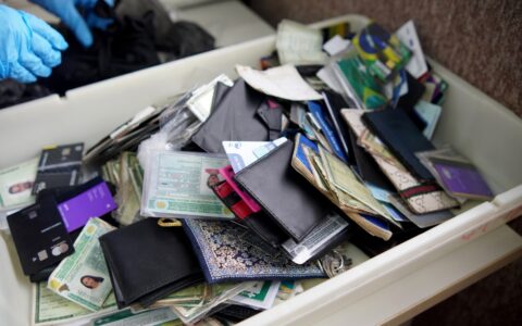 Imagem do post PM da Bahia inicia devolução de documentos perdidos no Carnaval 2025