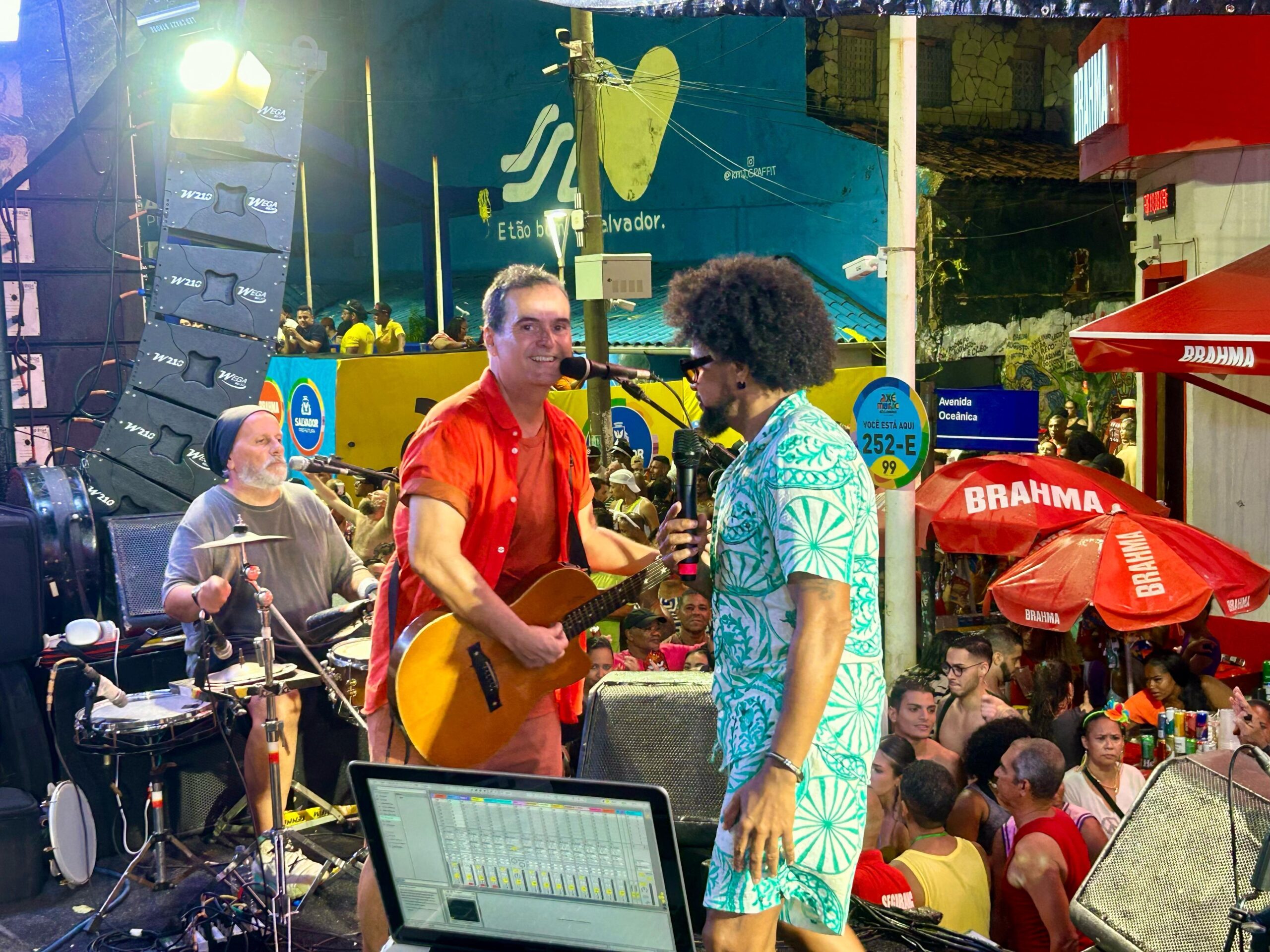 MUDEIdeNOME leva multidão ao Furdunço; saiba agenda do Carnaval
