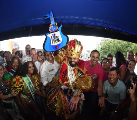 Imagem do post Bruno Reis e Jerônimo entregam chave da cidade ao Rei Momo e abrem o Carnaval de Salvador