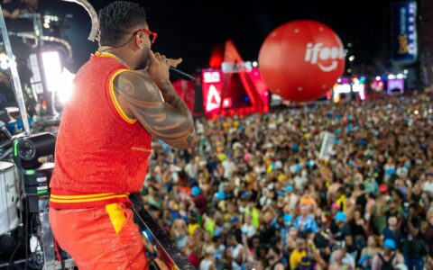 Imagem do post Estreia solo de Tony Salles no Carnaval tem nostalgia, hits e presença de Scheila Carvalho na pipoca