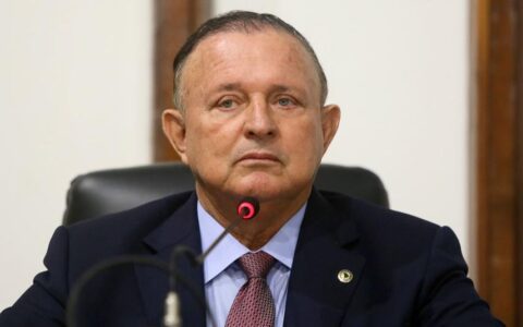 Imagem do post URGENTE: Gilmar Mendes determina afastamento de Adolfo Menezes da presidência da ALBA