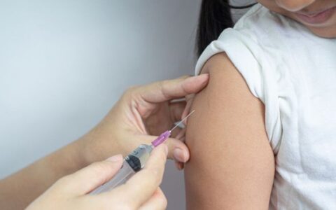 Imagem do post Dia Mundial do Câncer: vacina do HPV também previne doença em homens