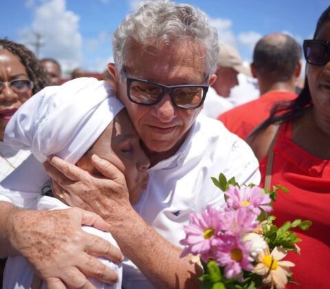 Imagem do post Caetano participa da Lavagem de Jauá e faz apelo para vereadores destravarem orçamento