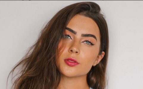 Imagem do post Jade Picon sensualiza após fazer topless na banheira; veja cliques