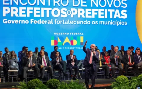 Imagem do post Lula diz que prefeituras são alicerce para que a União dê certo