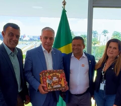 Imagem do post Em Brasília, prefeito de Itagi visita gabinete do secretário de Relações Institucionais