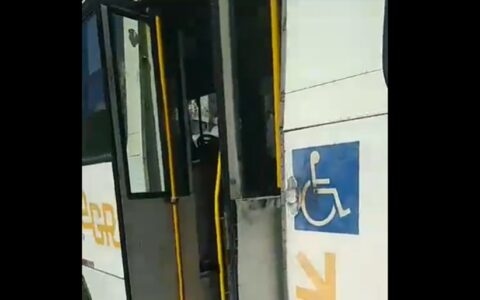 Imagem do post Veja vídeo: Ônibus com membros da Bamor é alvo de ataque com explosivos