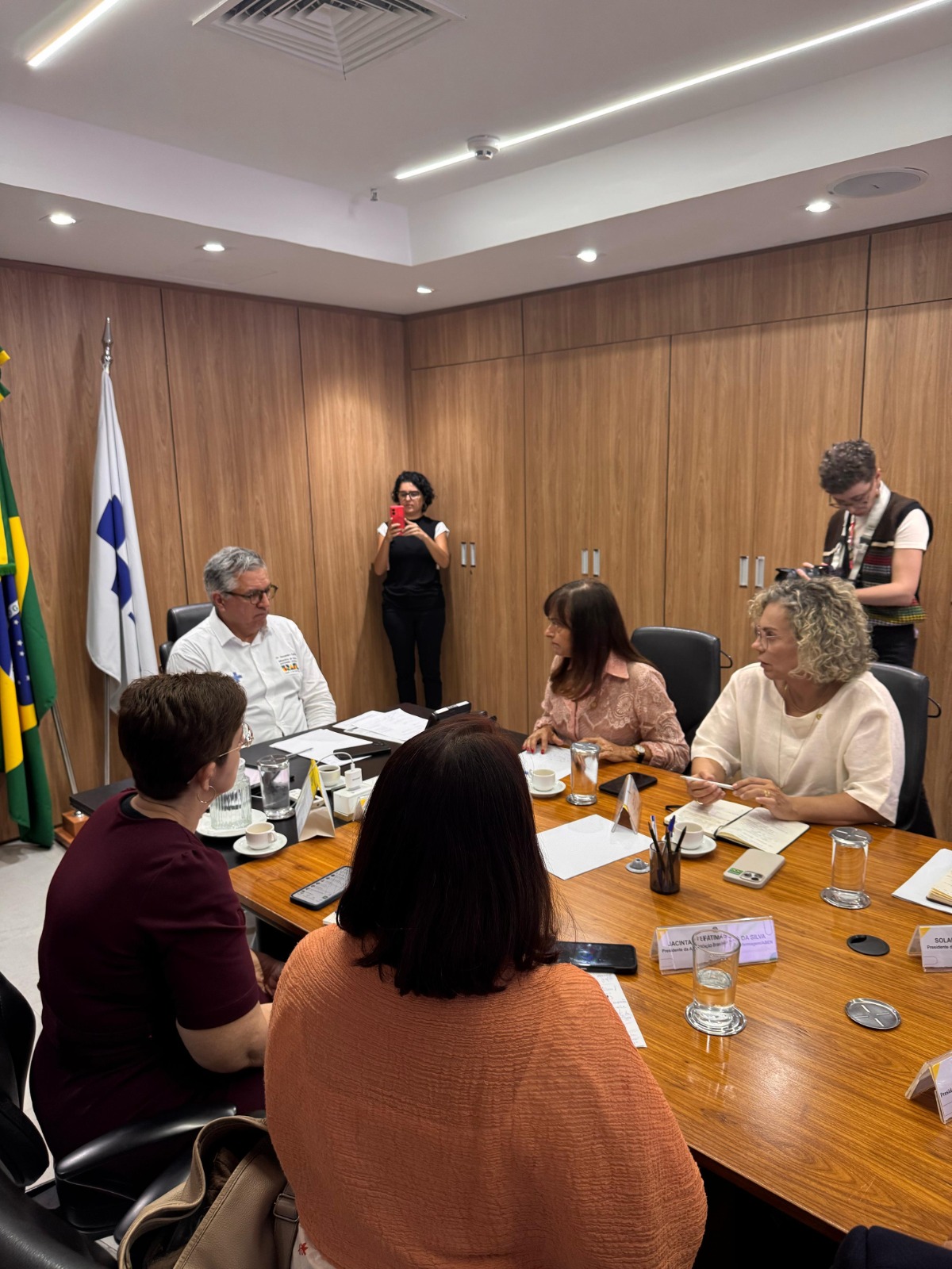 Deputada baiana pressiona governo por piso da Enfermagem