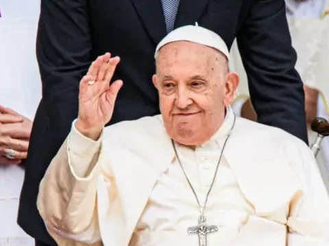 Imagem do post Papa Francisco apresenta melhora gradual e estável, diz Vaticano