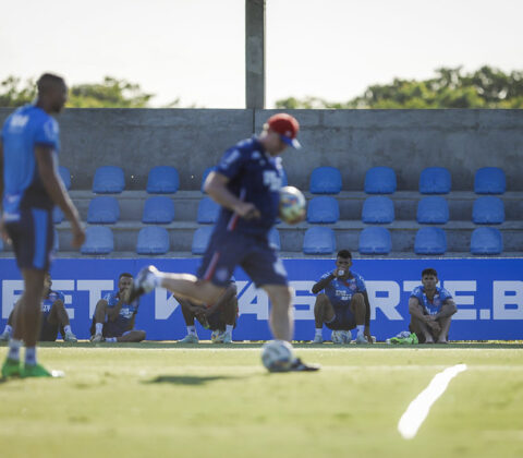 Imagem do post Saiba a gravidade das lesões de Sanabria e Gilberto; Everto Ribeiro treina com bola