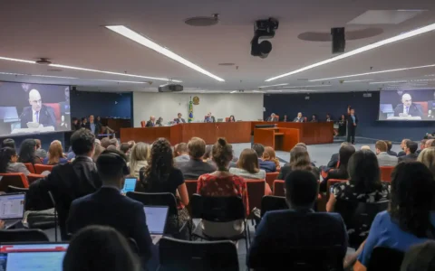 Imagem do post STF encerra primeiro dia do julgamento de Bolsonaro e aliados