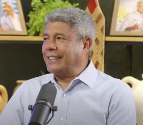 Imagem do post Jerônimo Rodrigues amplia base: prefeito de Santa Cruz Cabrália deixa ACM Neto