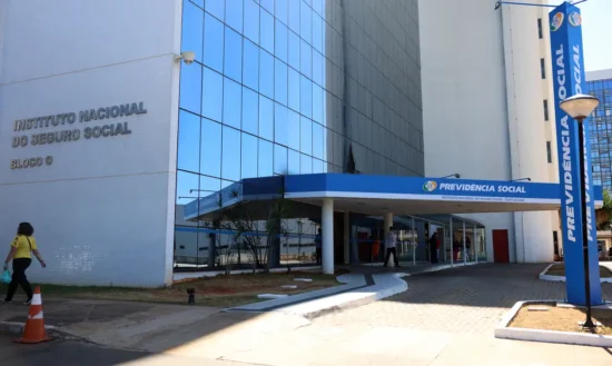 Ladrão entrou no INSS no governo Bolsonaro, diz ministro no Senado
