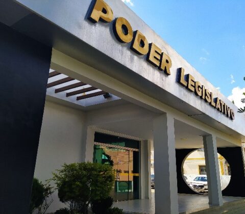 Imagem do post Câmara de Cruz das Almas firma contrato de R$ 168 mil com escritório ligado a familiares do prefeito