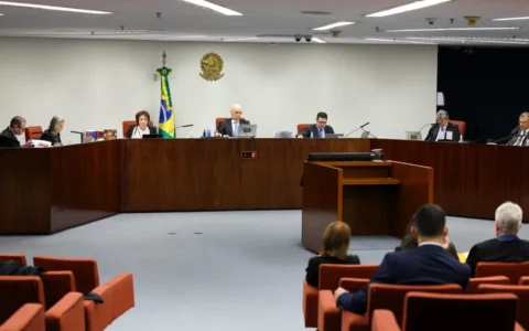 Imagem do post STF encerra primeiro dia do julgamento de Bolsonaro e mais sete réus
