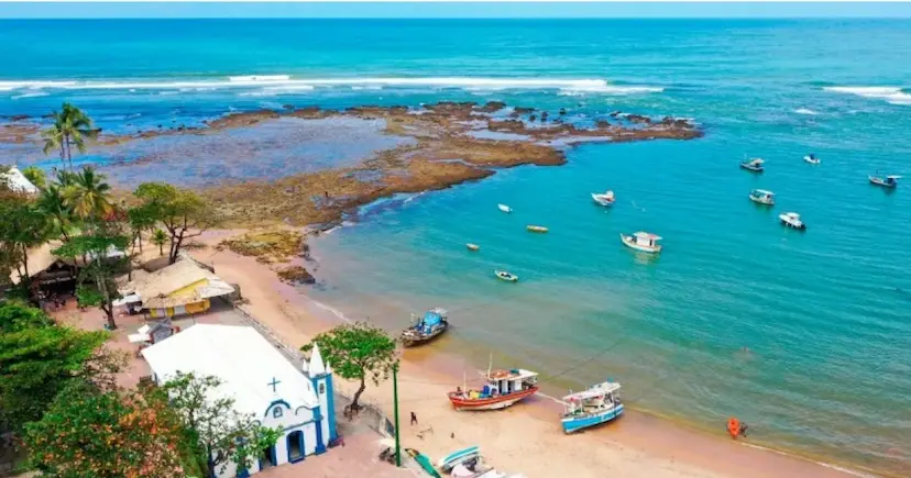 Turista de São Paulo morre afogado em Praia do Forte