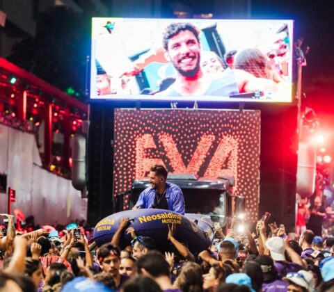 Imagem do post Bloco Eva agita Salvador com desfile apoteótico e repertório especial em homenagem aos 40 anos do Axé