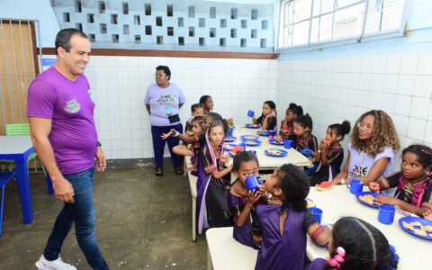 Imagem do post Bruno Reis e delegação nigeriana visitam centro de acolhimento para filhos de ambulantes no Carnaval