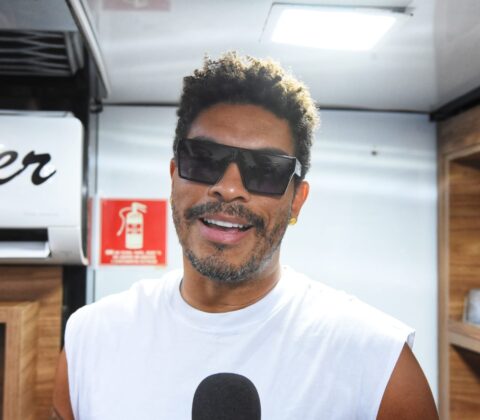 Imagem do post Em trio sem cordas, Timbalada celebra festa democrática no Circuito Osmar