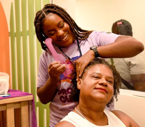 Imagem do post Cuidar de Quem Cuida: espaço acolhe e fortalece mulheres trabalhadoras no Carnaval da Bahia 2025