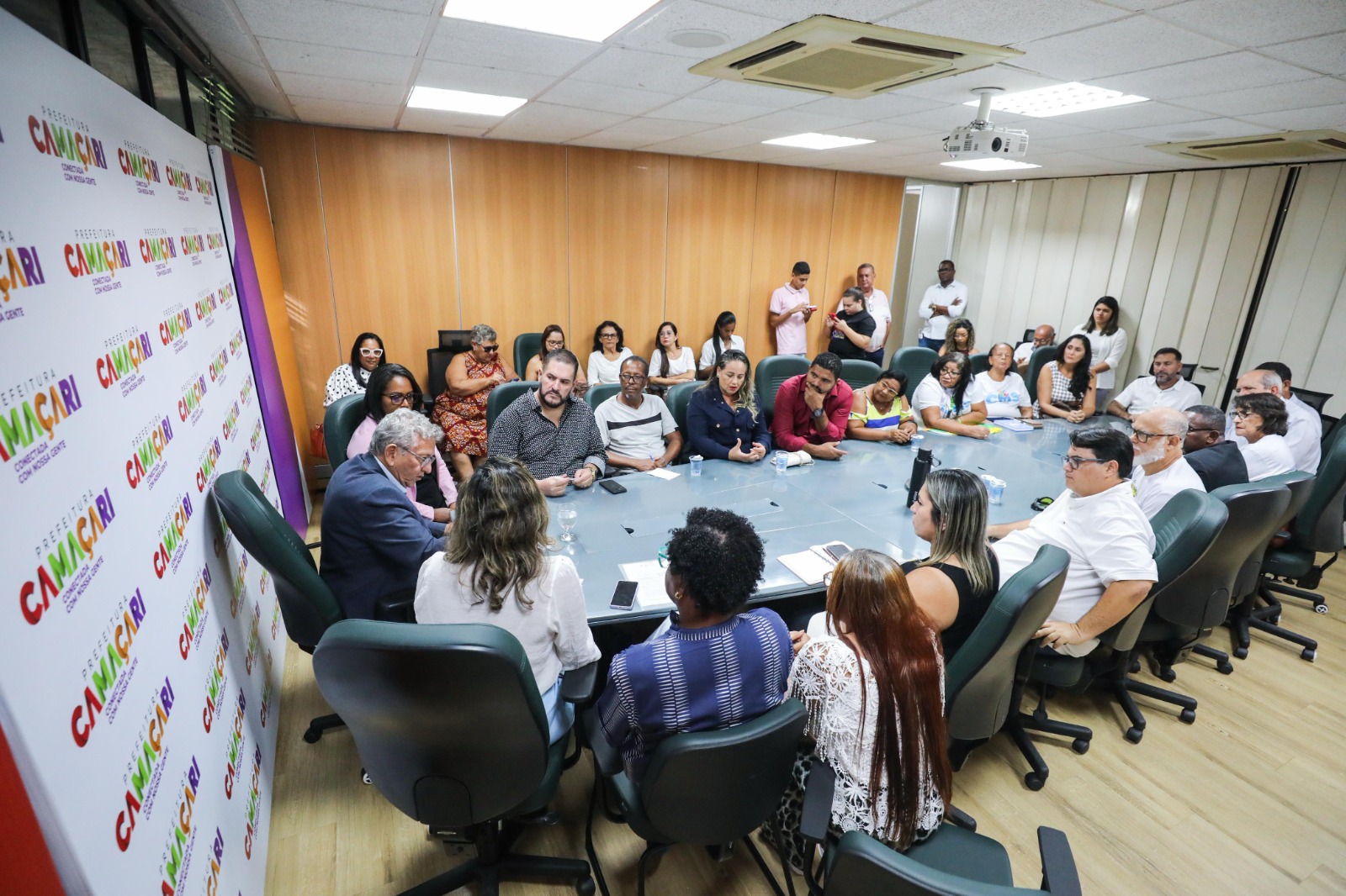 Novos membros do Conselho Municipal de Saúde tomam posse para biênio 2025-2027 em Camaçari