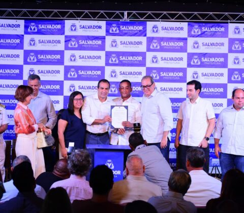 Imagem do post Bruno Reis empossa novos secretários da Semop e Semge e superintendente da Transalvador