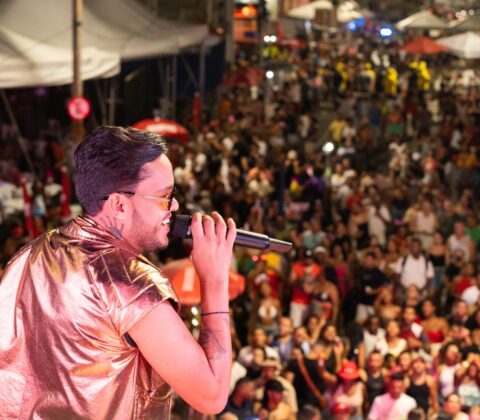 Imagem do post Thiago Aquino traz romantismo e arrocha para circuito Barra-Ondina