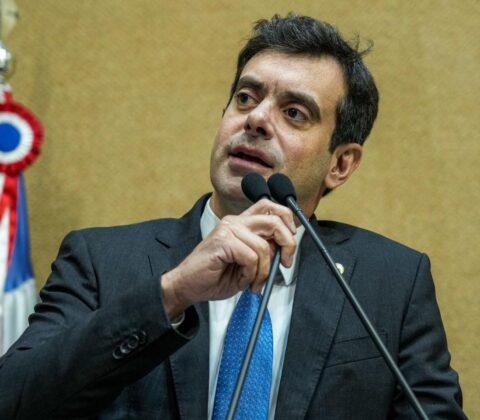 Imagem do post Após críticas de Rosemberg, deputado sai em defesa de ACM Neto