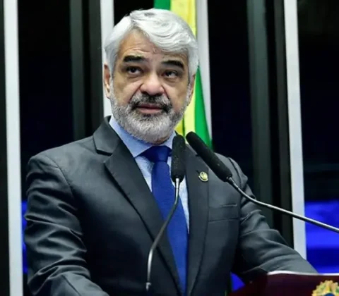 Imagem do post Presidente do PT defende fim da federação do partido com PCdoB e PV