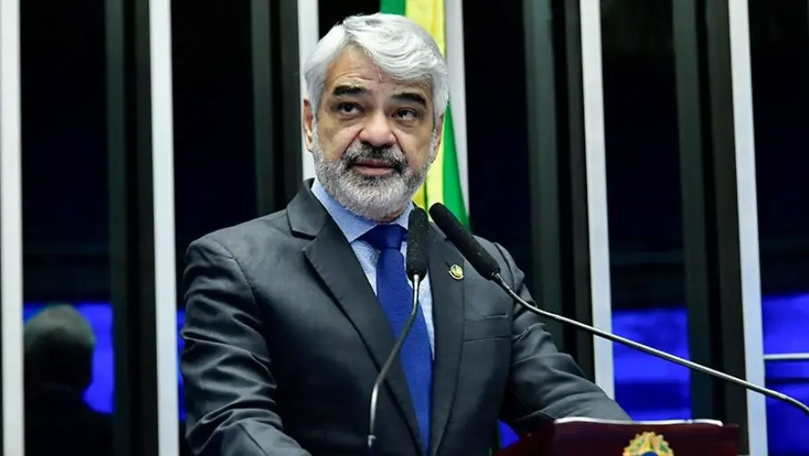 Presidente do PT defende fim da federação do partido com PCdoB e PV