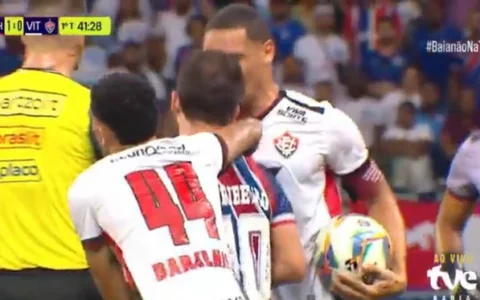 Imagem do post Especialista aponta erro de arbitragem em primeiro Ba-Vi da final do Baianão
