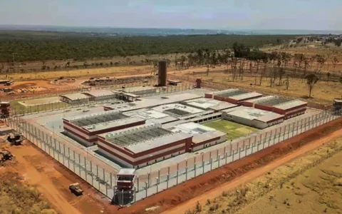 Imagem do post STF decide que prática de revista vexatória em presídios é ilegal