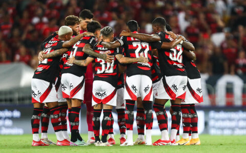 Imagem do post Ídolo do Flamengo estará de volta para duelo contra o Vitória pelo Brasileirão