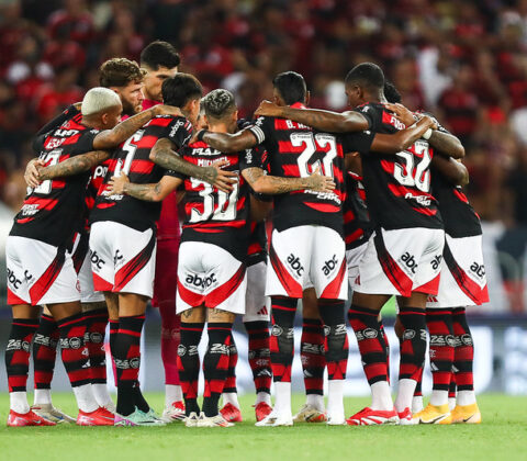 Imagem do post Ídolo do Flamengo estará de volta para duelo contra o Vitória pelo Brasileirão