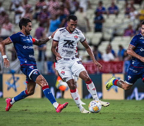 Imagem do post Duelo de Leões: Vitória busca primeiro triunfo no Brasileirão contra o Fortaleza no Barradão