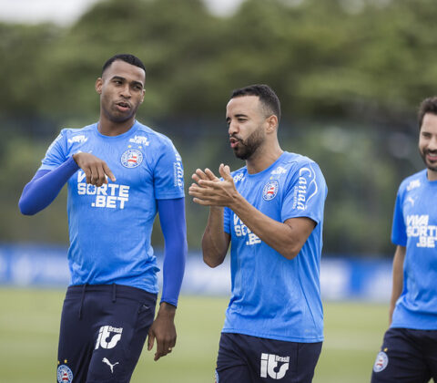 Imagem do post Saiba quem deve substituir Everton Ribeiro na 2ª rodada do Brasileirão