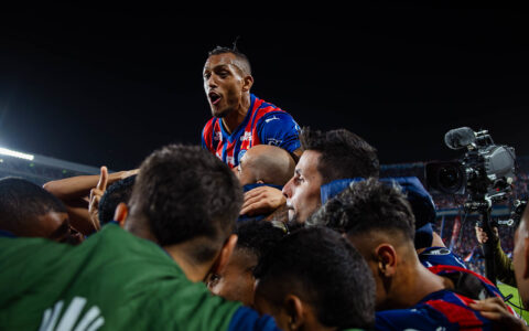 Imagem do post David Duarte brilha em noite de Libertadores e recebe elogios de Rogério Ceni