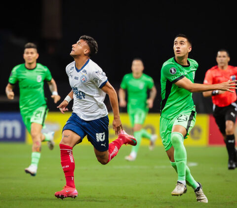 Imagem do post Bahia vence Atlético Nacional e se isola na liderança do grupo