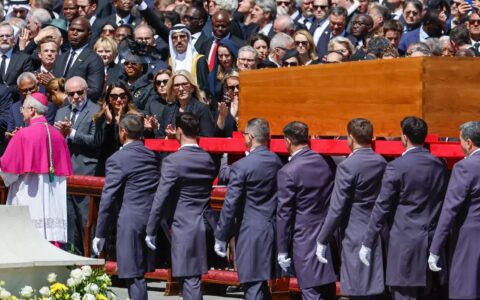 Imagem do post “Que o próximo Papa seja igual a ele”, diz Lula sobre Francisco