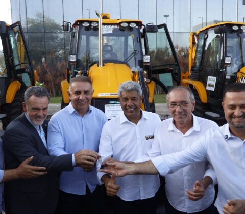 Imagem do post Governo da Bahia reforça enfrentamento à seca com entrega de equipamentos