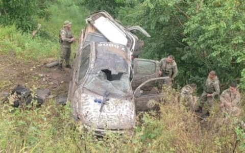 Imagem do post Viatura capota e despenca de ribanceira