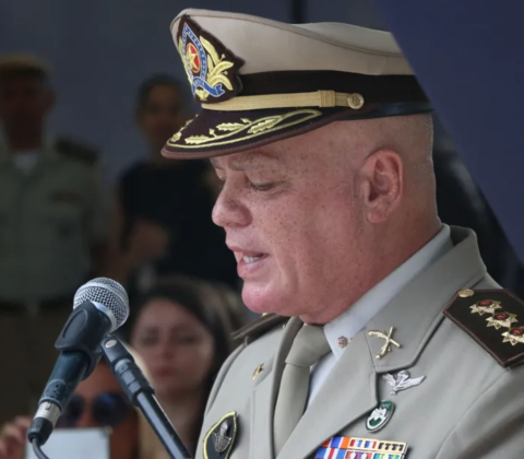 Imagem do post Exonerado do comando-geral da PM, Paulo Coutinho se aposenta com salário de R$ 64 mil