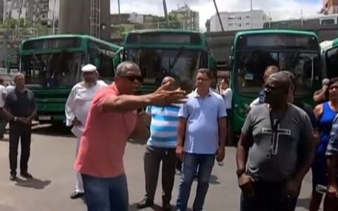 Imagem do post VÍDEO: em campanha salarial, rodoviários fecham Estação da Lapa