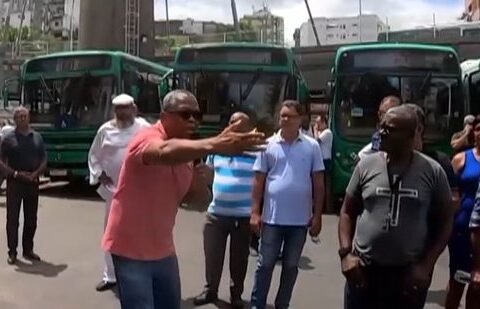 Imagem do post VÍDEO: em campanha salarial, rodoviários fecham Estação da Lapa