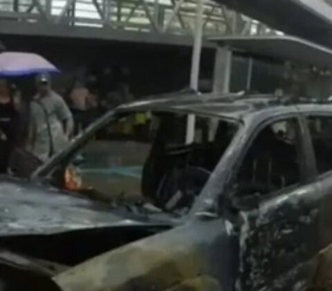 Imagem do post Carro pega fogo e deixa trânsito lento na Avenida Paralela