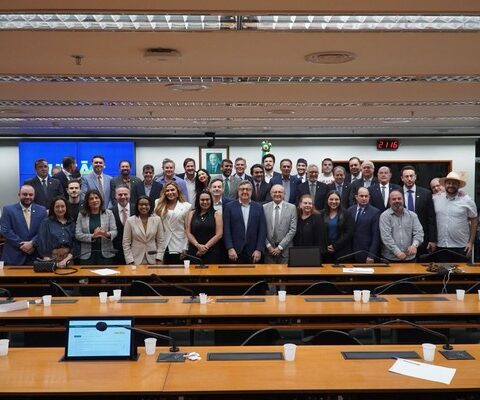 Imagem do post União Brasil e PP oficializam superfederação; fusão terá maior bancada do Congresso