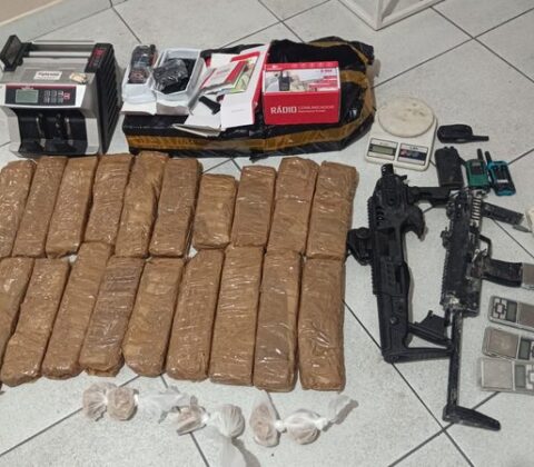 Imagem do post Valéria: PM apreende armas, munições e droga