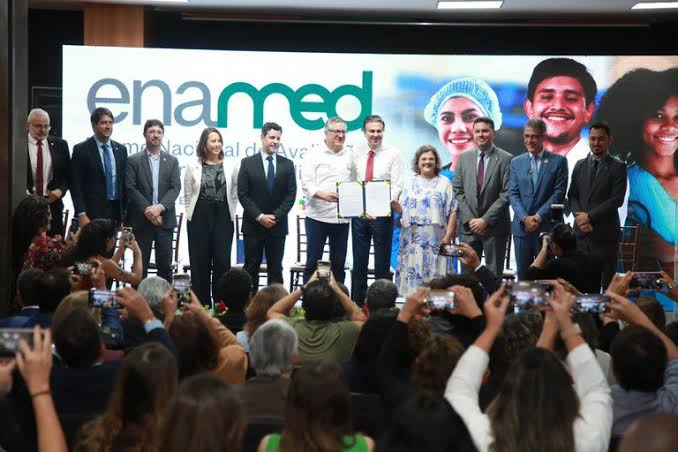 Enamed: MEC lança prova que vai selecionar alunos para residência médica